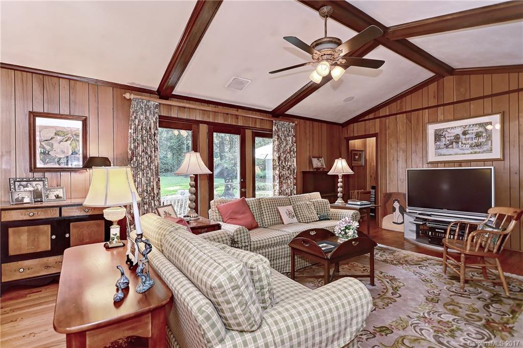 4301 Crossgate Road Charlotte, NC 28226 - Photo 4 of 24 Gallery Image 4