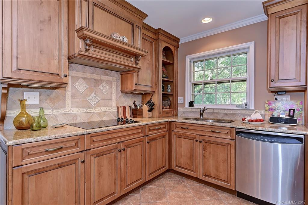 4301 Crossgate Road Charlotte, NC 28226 - Photo 5 of 24 Gallery Image 5