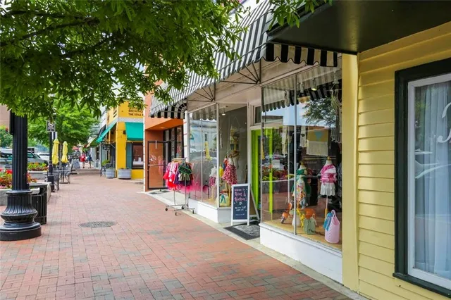 $550,000 | 99 West Dixie Avenue Southeast, Marietta, GA 30008