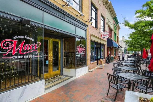 $550,000 | 99 West Dixie Avenue Southeast, Marietta, GA 30008