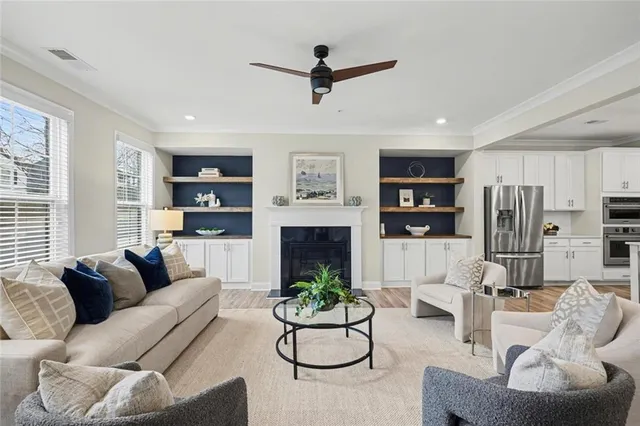 $550,000 | 99 West Dixie Avenue Southeast, Marietta, GA 30008