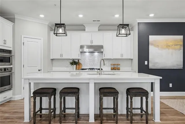 $550,000 | 99 West Dixie Avenue Southeast, Marietta, GA 30008