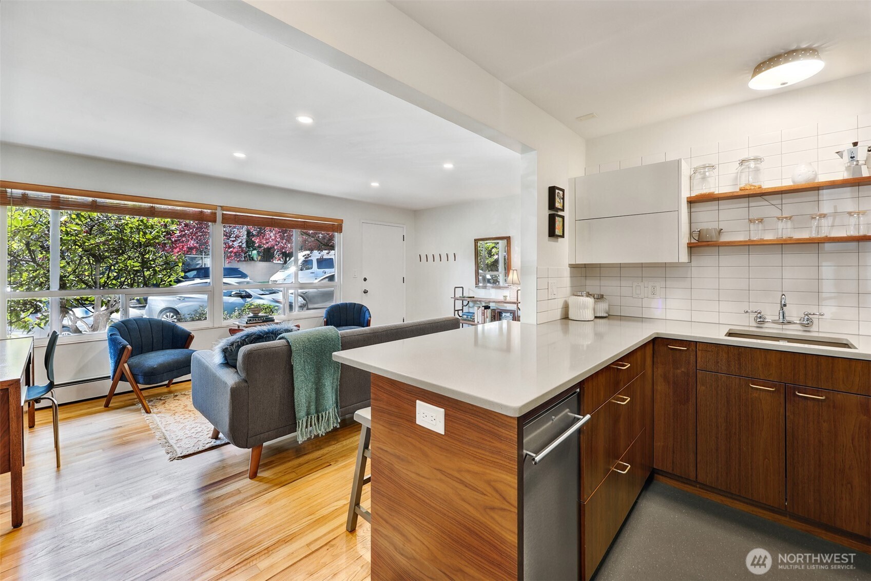 4710 Dayton Avenue North, Unit 2 Seattle, WA 98103 - Photo 9 of 17