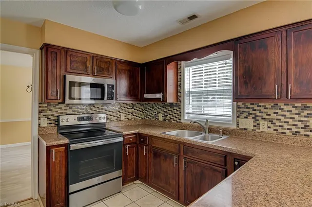 $2,400 | 4517 Southport Road, Greensboro, NC 27410