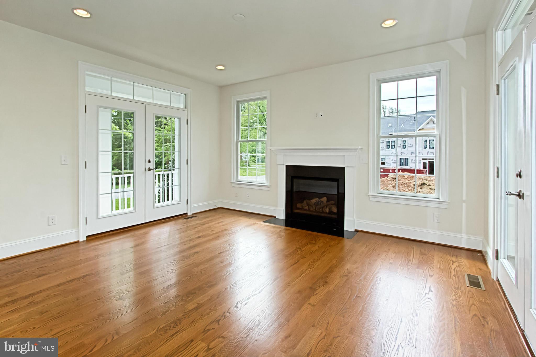 2728 Chain Bridge Road Vienna, VA 22181 - Photo 14 of 30 Sun Room