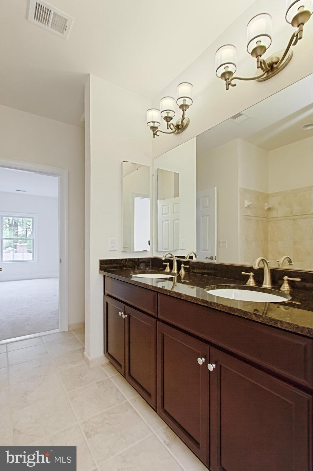 2728 Chain Bridge Road Vienna, VA 22181 - Photo 24 of 30 Bath