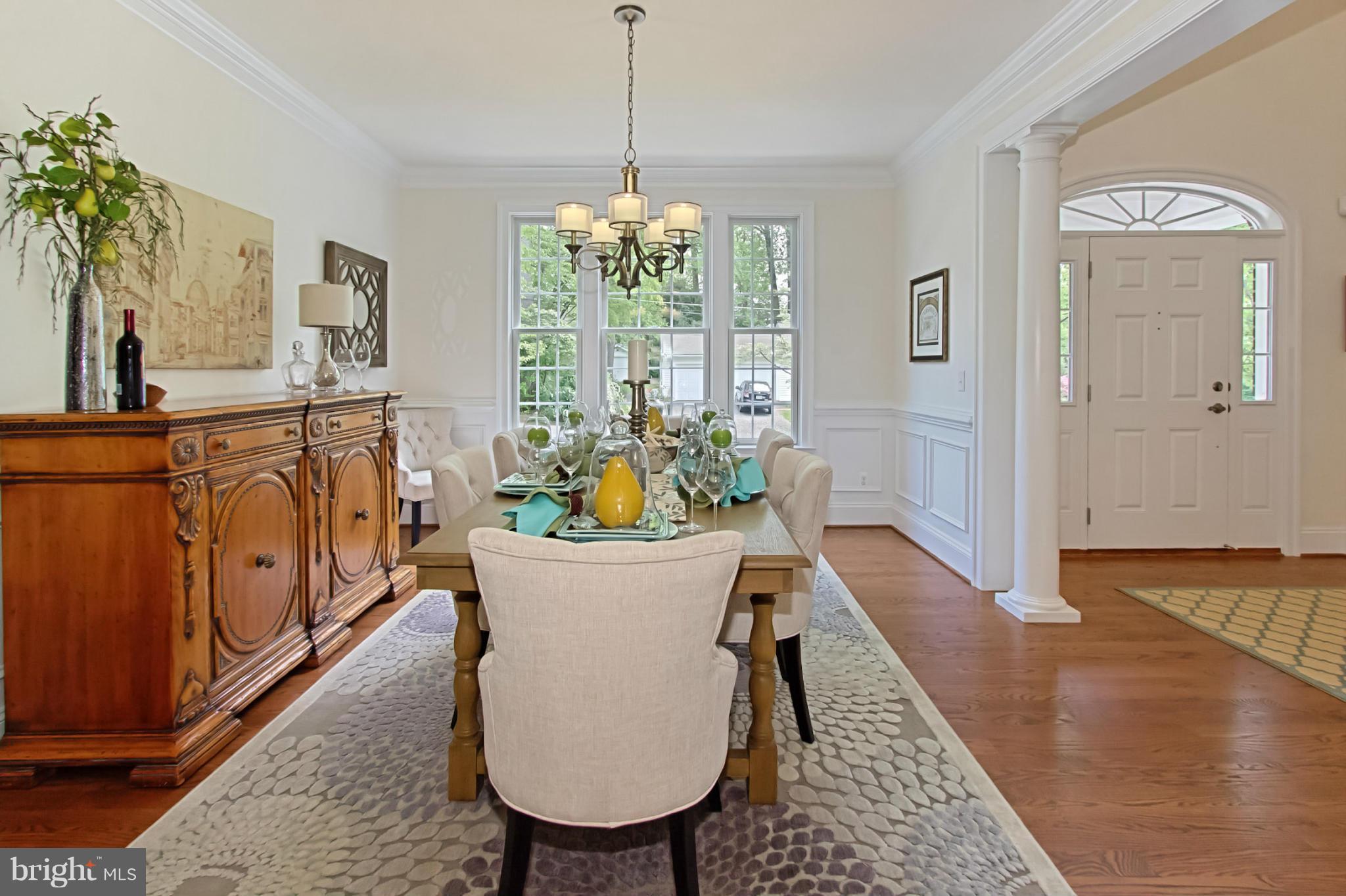 2728 Chain Bridge Road Vienna, VA 22181 - Photo 7 of 30 Dining Room