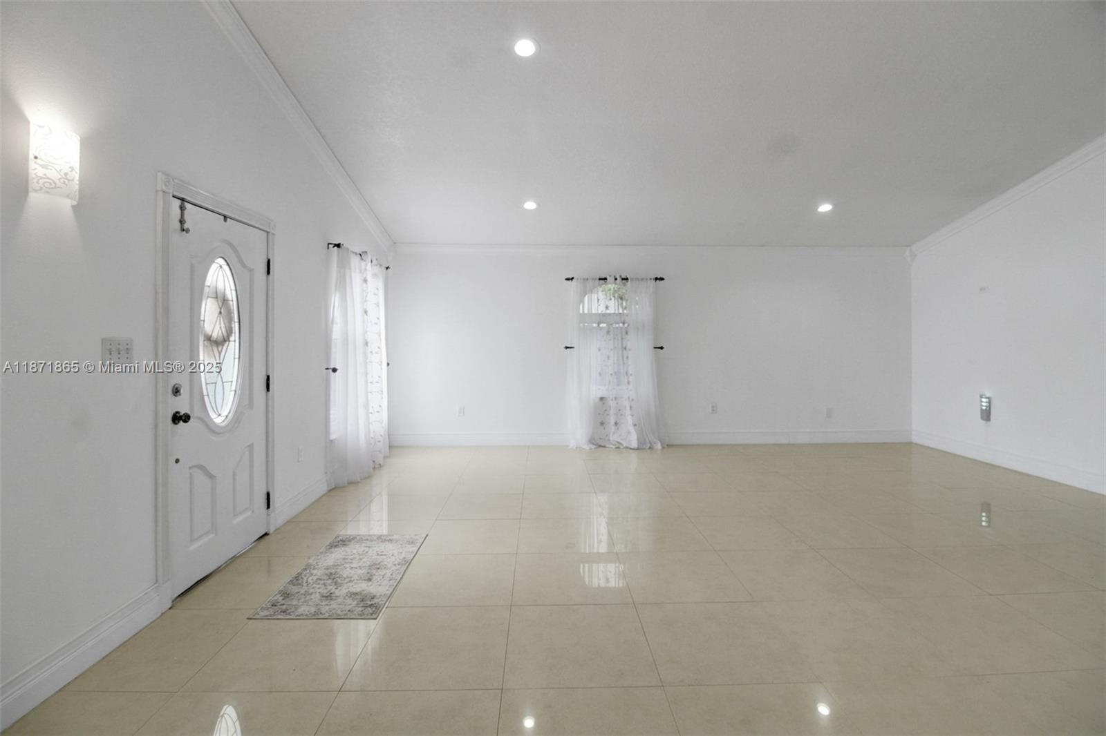 9930 Southwest 48th Street Miami, FL 33165 - Photo 7 of 29 an empty room with view of bathroom