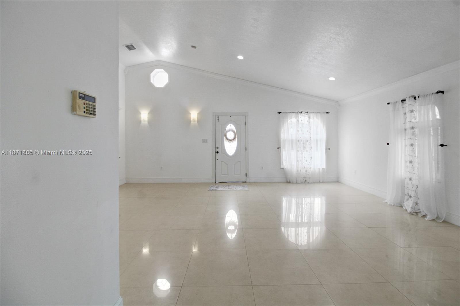 9930 Southwest 48th Street Miami, FL 33165 - Photo 8 of 29 a view of an empty room