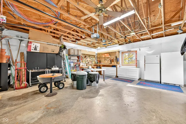 $895,000 | 8650 Mt Nebo Road, Freetown, IN 47235