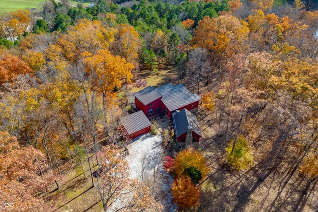$895,000 | 8650 Mt Nebo Road, Freetown, IN 47235