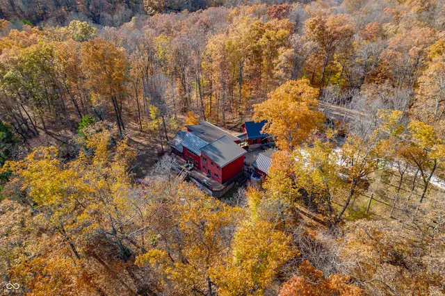 $895,000 | 8650 Mt Nebo Road, Freetown, IN 47235