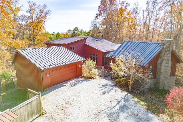 $895,000 | 8650 Mt Nebo Road, Freetown, IN 47235