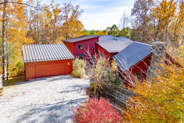 $895,000 | 8650 Mt Nebo Road, Freetown, IN 47235