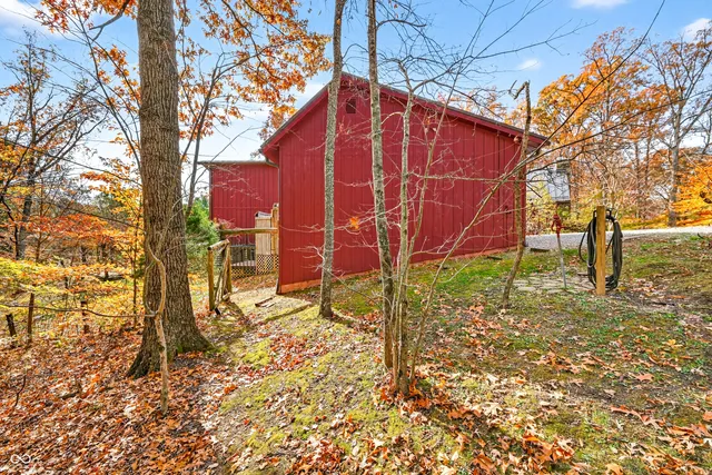 $895,000 | 8650 Mt Nebo Road, Freetown, IN 47235