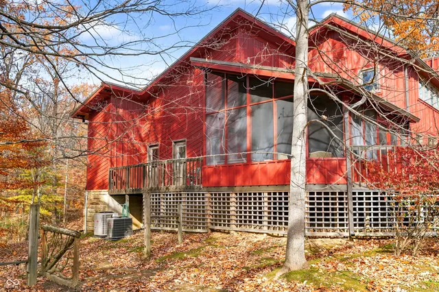 $895,000 | 8650 Mt Nebo Road, Freetown, IN 47235