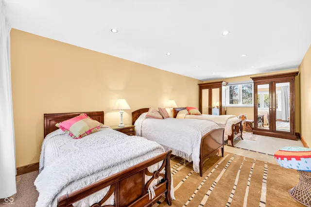 $895,000 | 8650 Mt Nebo Road, Freetown, IN 47235