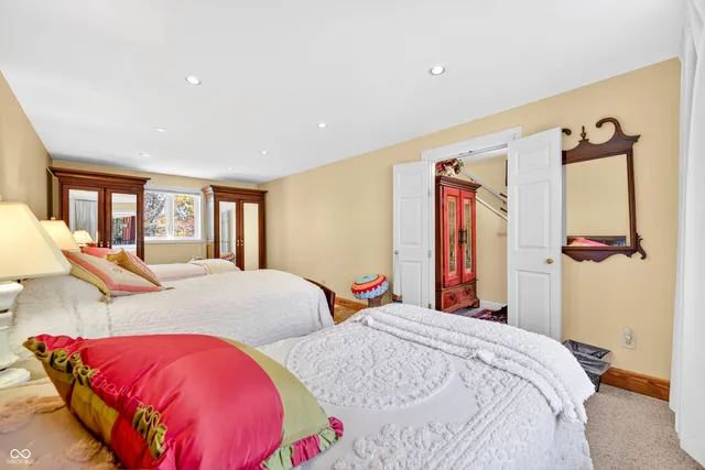 $895,000 | 8650 Mt Nebo Road, Freetown, IN 47235