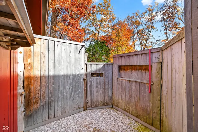 $895,000 | 8650 Mt Nebo Road, Freetown, IN 47235