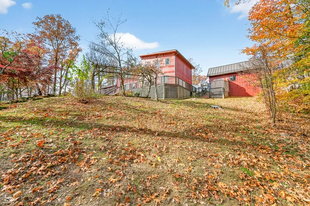 $895,000 | 8650 Mt Nebo Road, Freetown, IN 47235