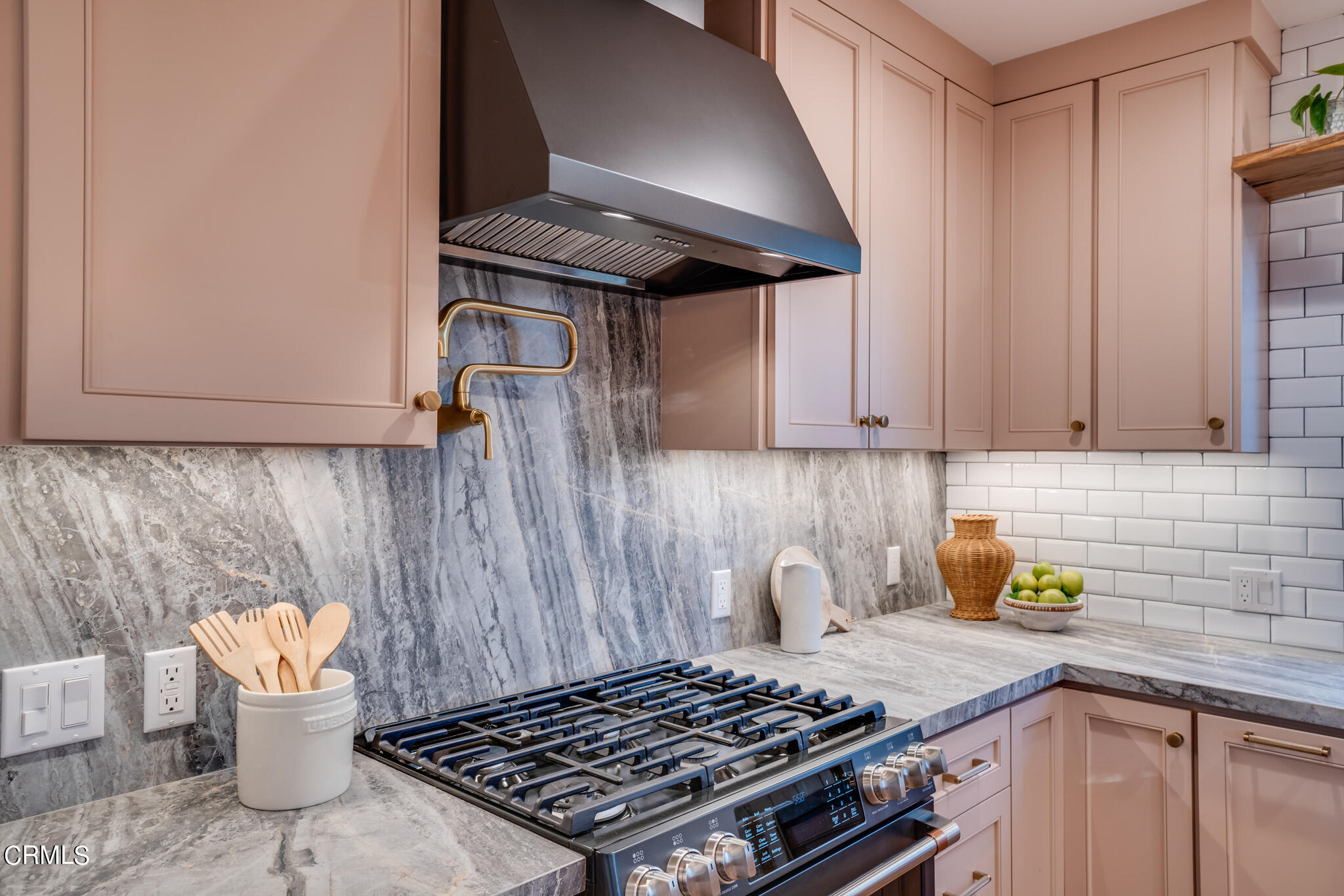 2425 Cooley Place Pasadena, CA 91104 - Photo 20 of 74 a kitchen with a stove and a sink