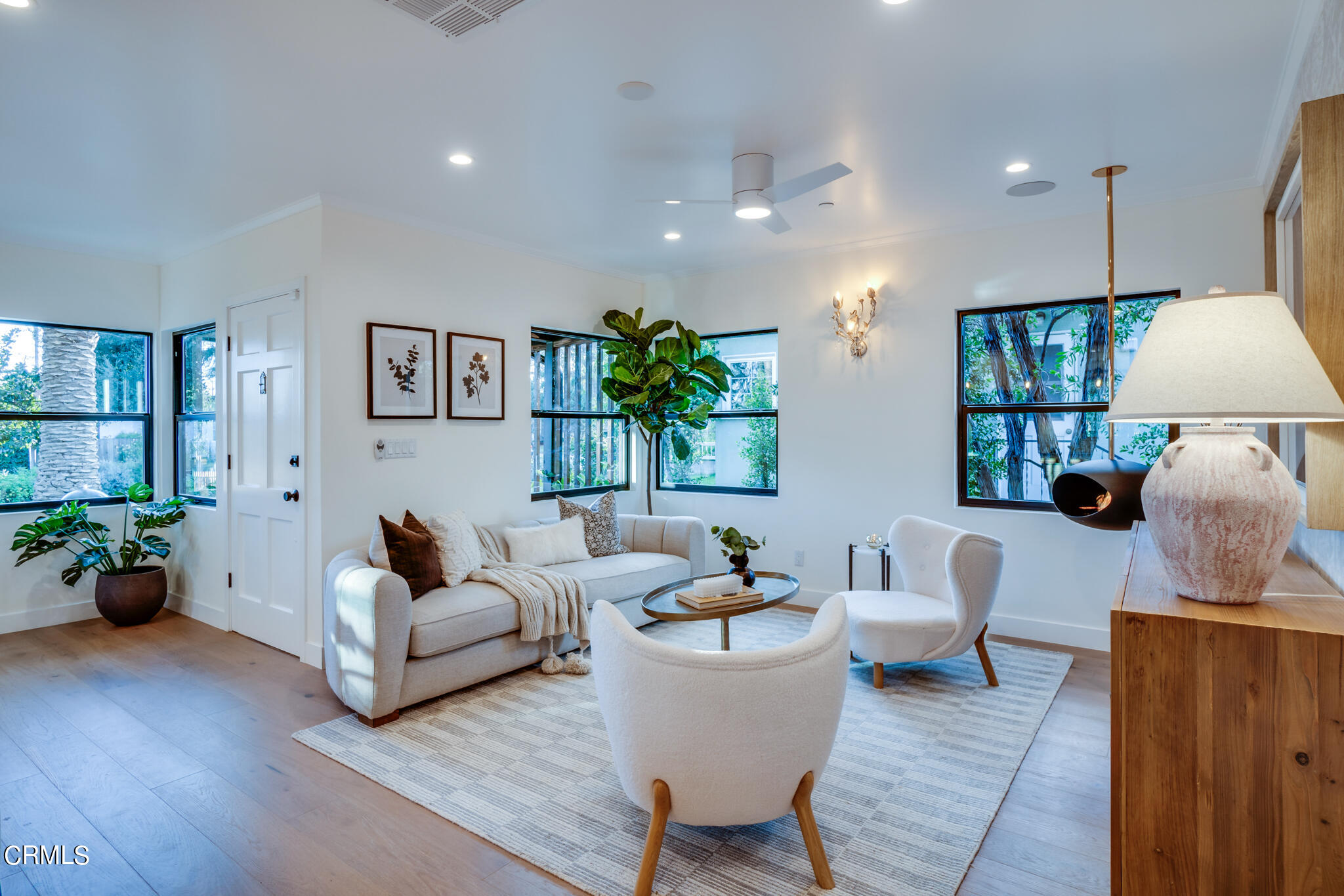 2425 Cooley Place Pasadena, CA 91104 - Photo 24 of 74 a living room with furniture and a potted plant
