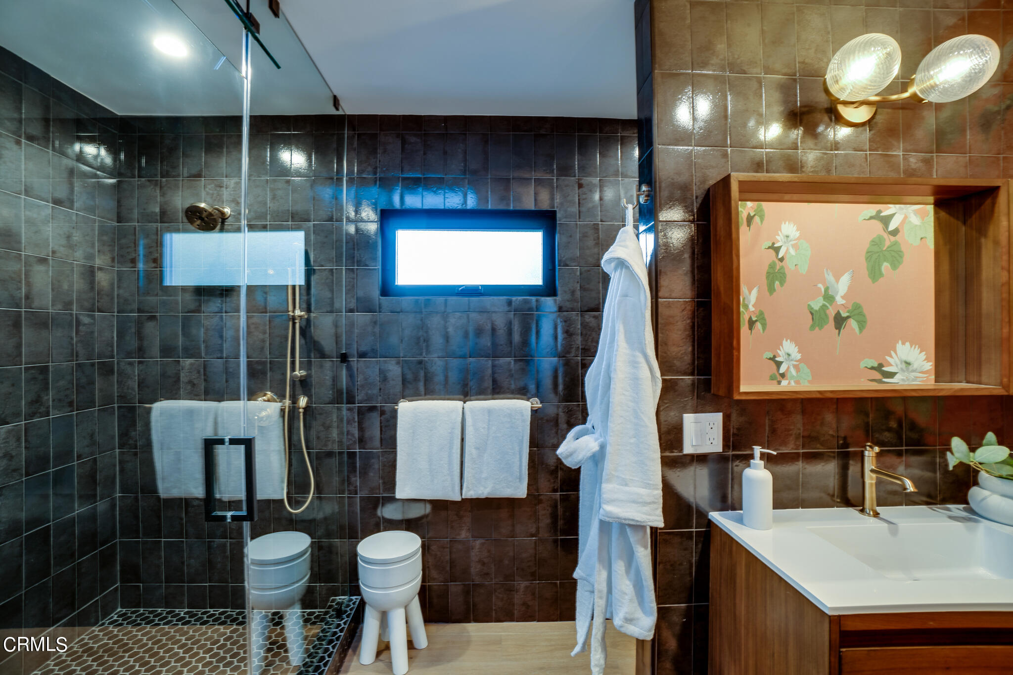 2425 Cooley Place Pasadena, CA 91104 - Photo 43 of 74 a bathroom with a sink mirror and vanity