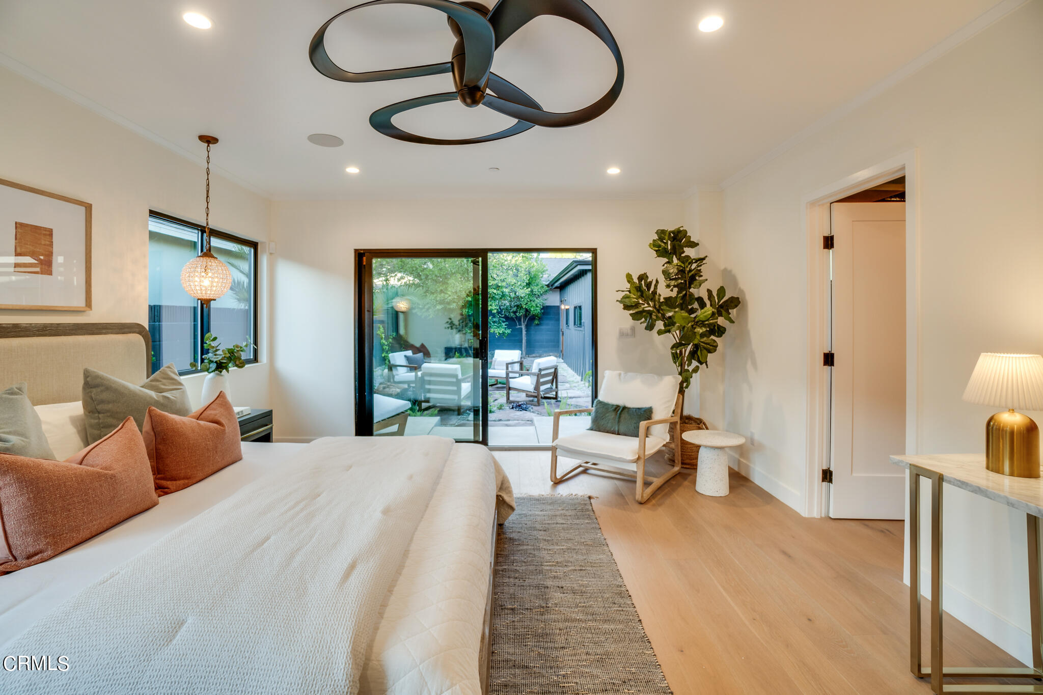 2425 Cooley Place Pasadena, CA 91104 - Photo 51 of 74 a large bedroom with a bed and balcony view