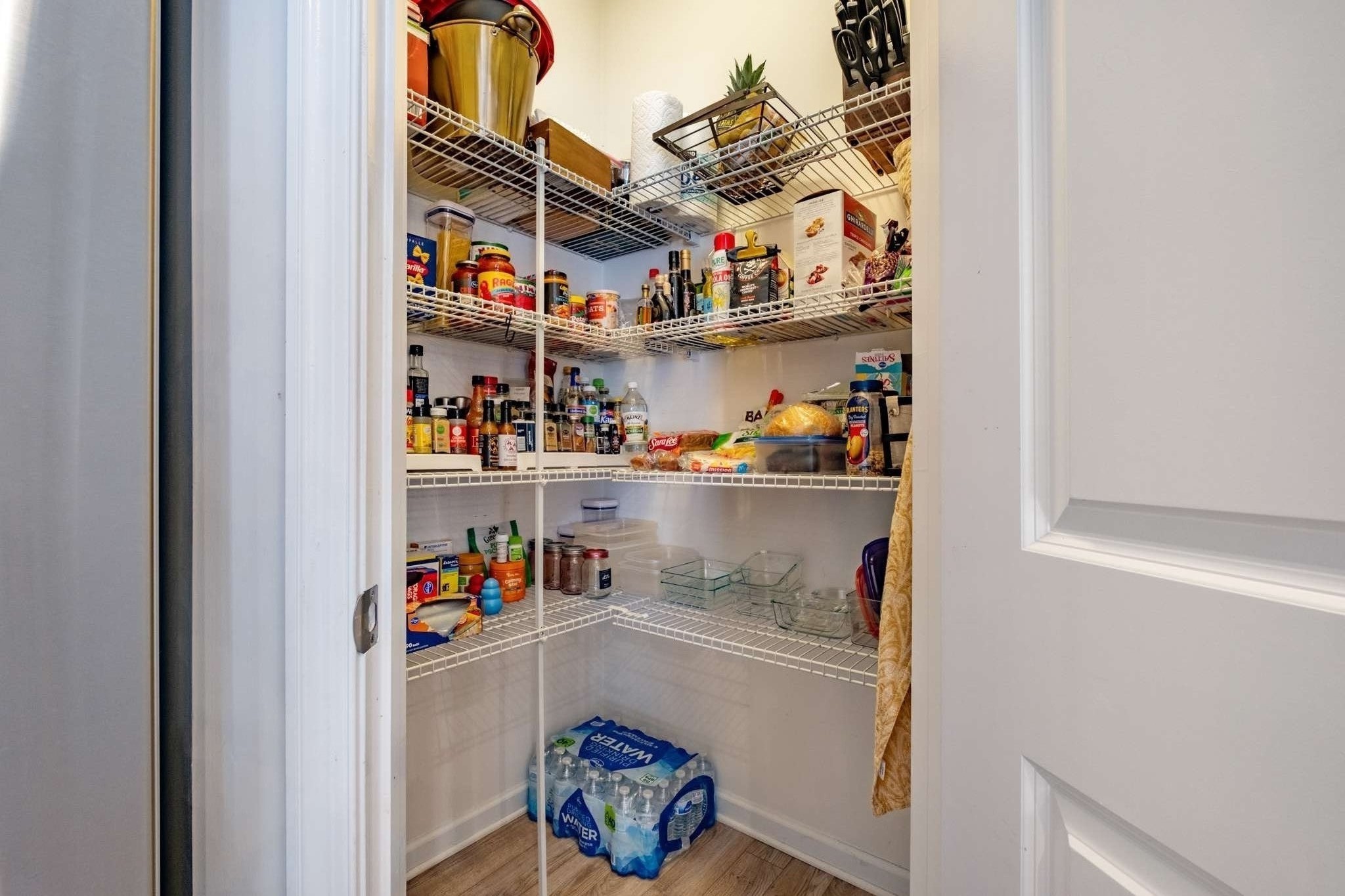 2000 Kingston Place Spring Hill, TN 37174 - Photo 27 of 56 a room with a book shelf