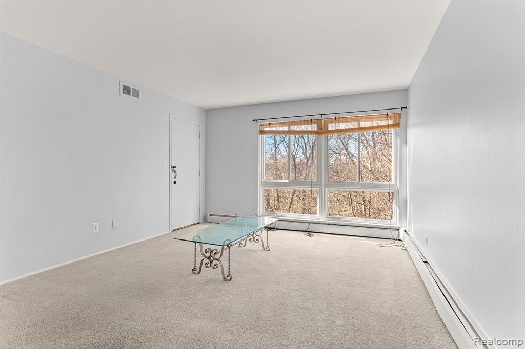 28418 West 8 Mile Road, Unit C2 Farmington Hills, MI 48336 - Photo 9 of 26