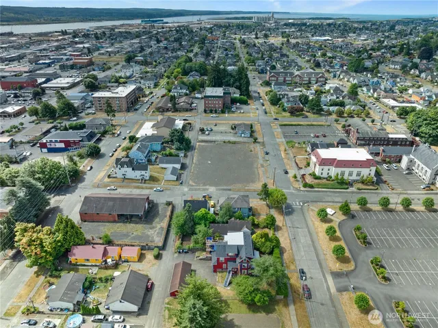 $599,900 | 211 East 3rd Street, Aberdeen, WA 98520