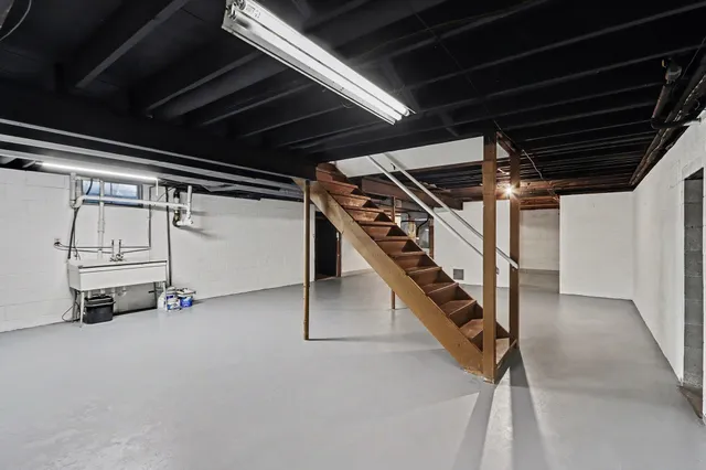 $375,000 | 8232 Gull Manor, Richland, MI 49083