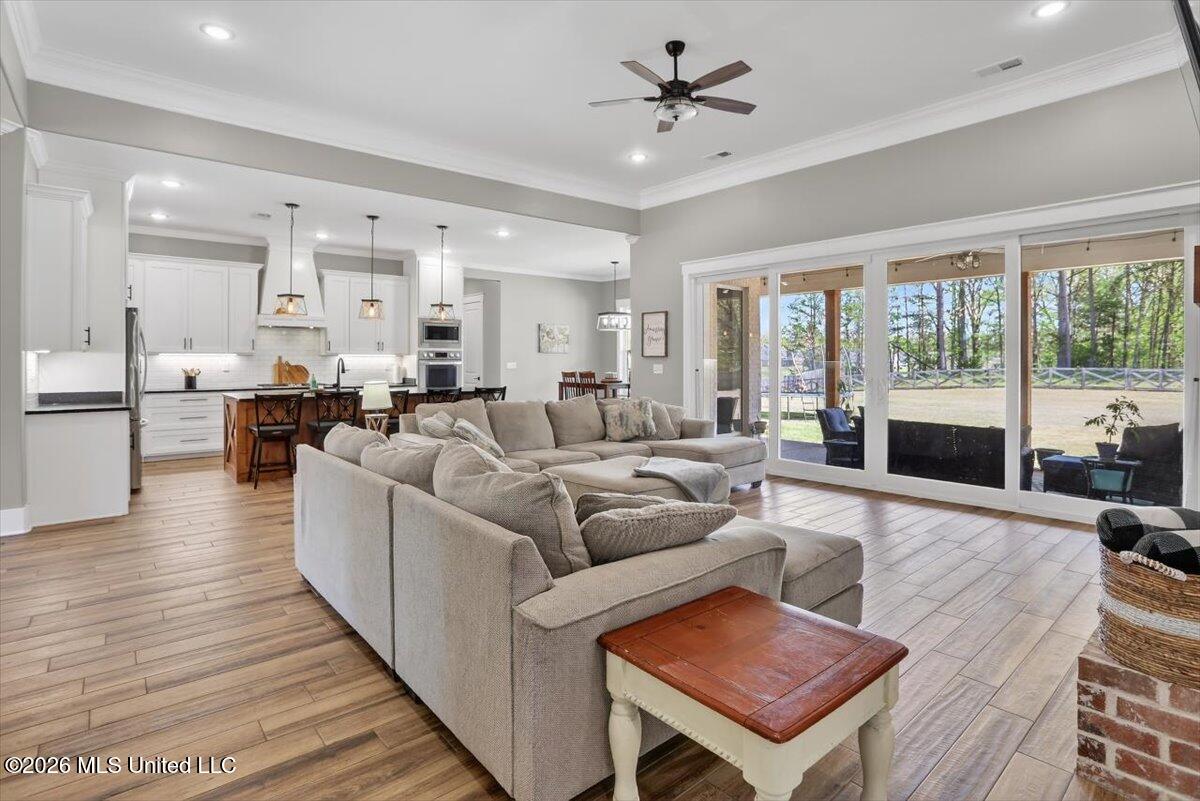 326 Fairview Trail Byhalia, MS 38611 - Photo 11 of 61 18-IMG_4544_5_6_7_8