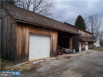 1238 West King Road Malvern, PA 19355 - Photo 3 of 5 Garage