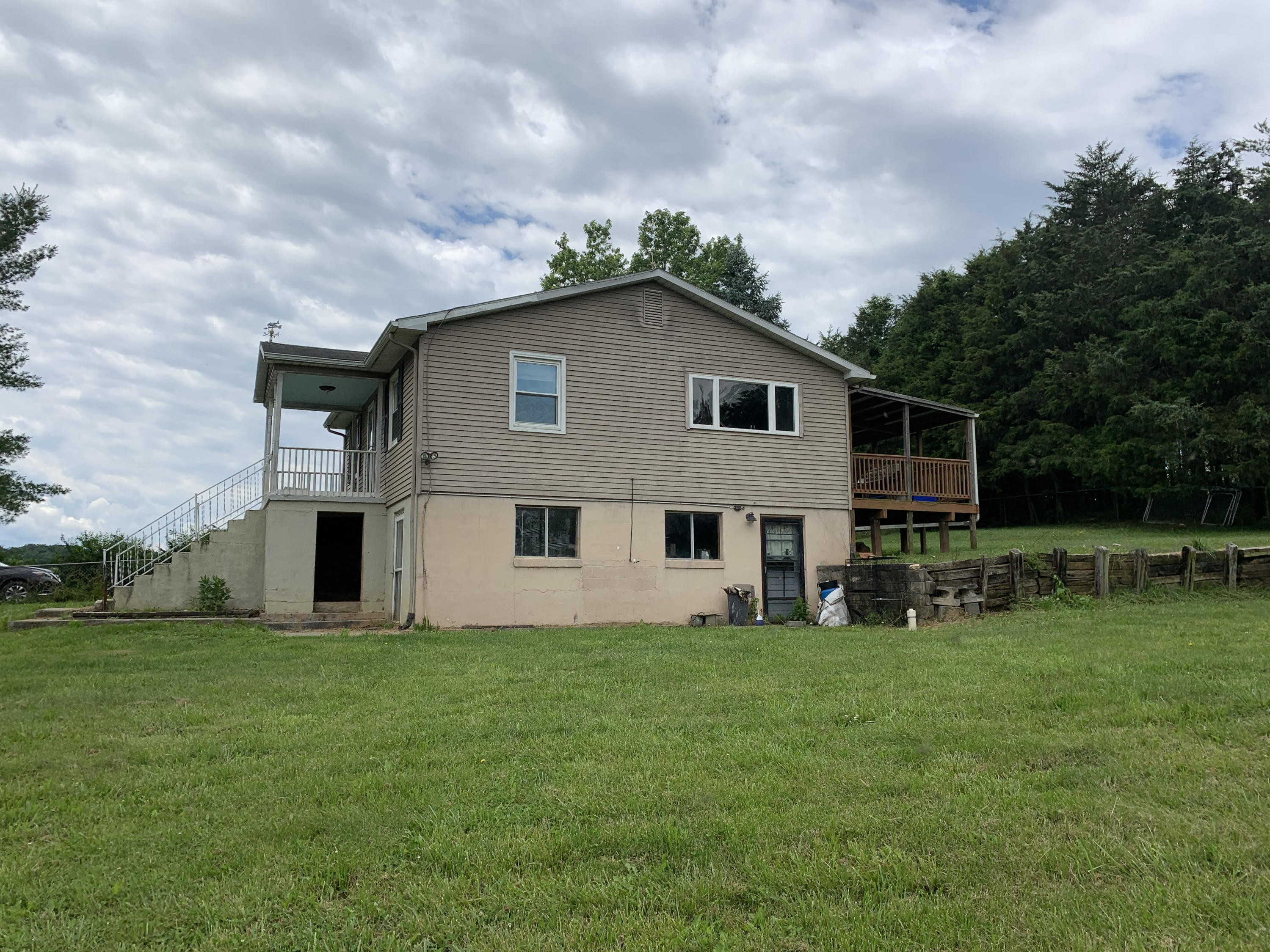 5370 Botetourt Road Fincastle, VA 24090 - Photo 8 of 12 Side View