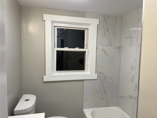 $2,400 | 610 Killingly Street, Unit 2, Johnston, RI 02919