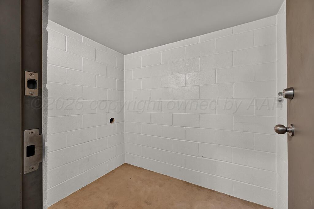 5025 South Crockett Street Amarillo, TX 79110 - Photo 25 of 30 a view of a small space