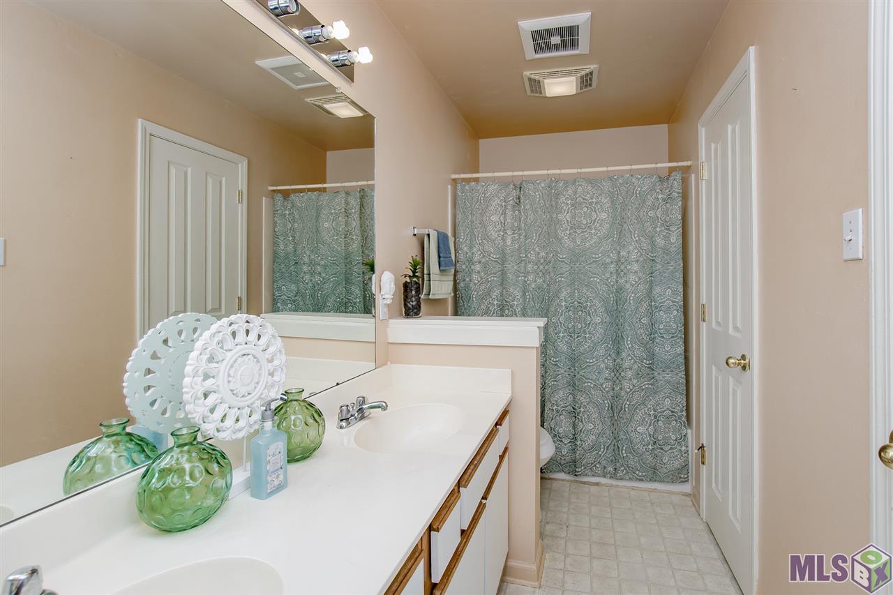 1032 Timber Side Drive Baton Rouge, LA 70806 - Photo 11 of 30 Gallery Image 11