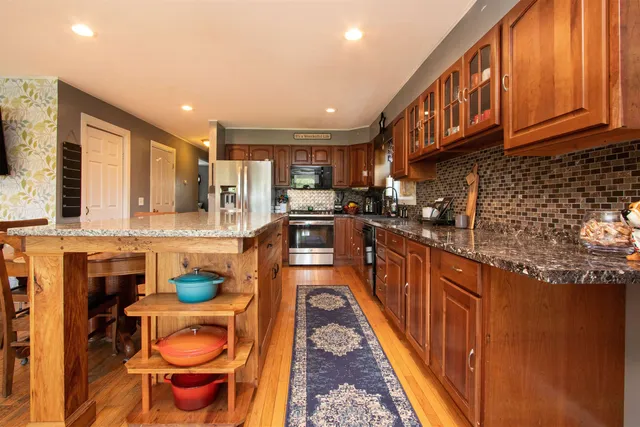 $450,000 | 902 Highway 16, Hardwick, VT 05836