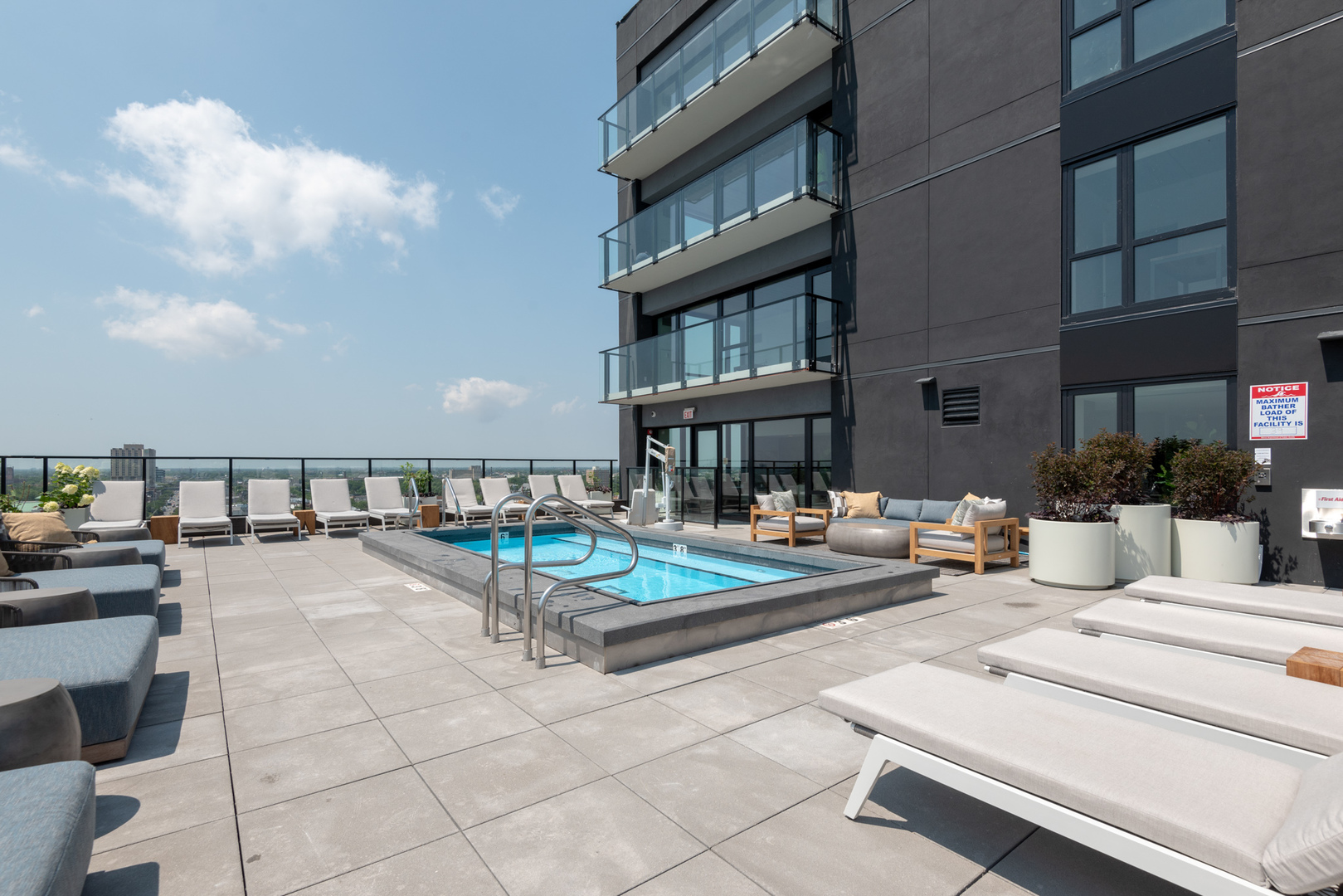 1640 West Division Street, Unit 1301 Chicago, IL 60622 - Photo 13 of 30