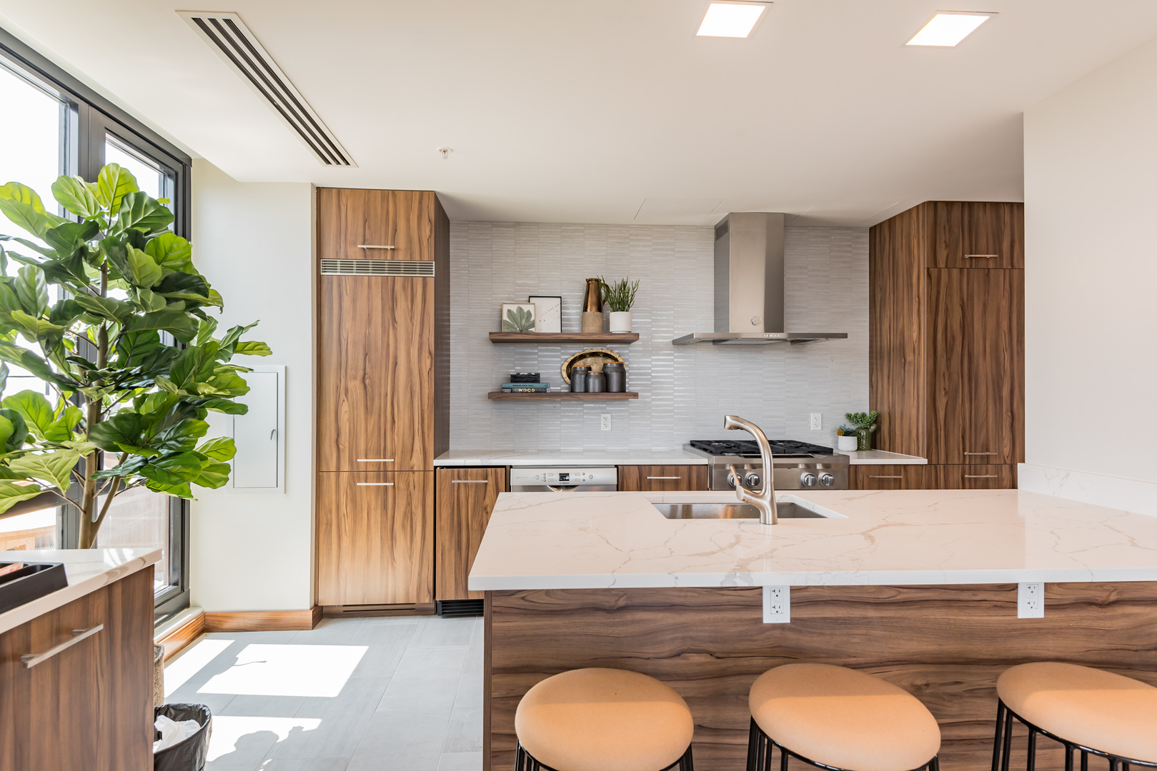 1640 West Division Street, Unit 1301 Chicago, IL 60622 - Photo 16 of 30