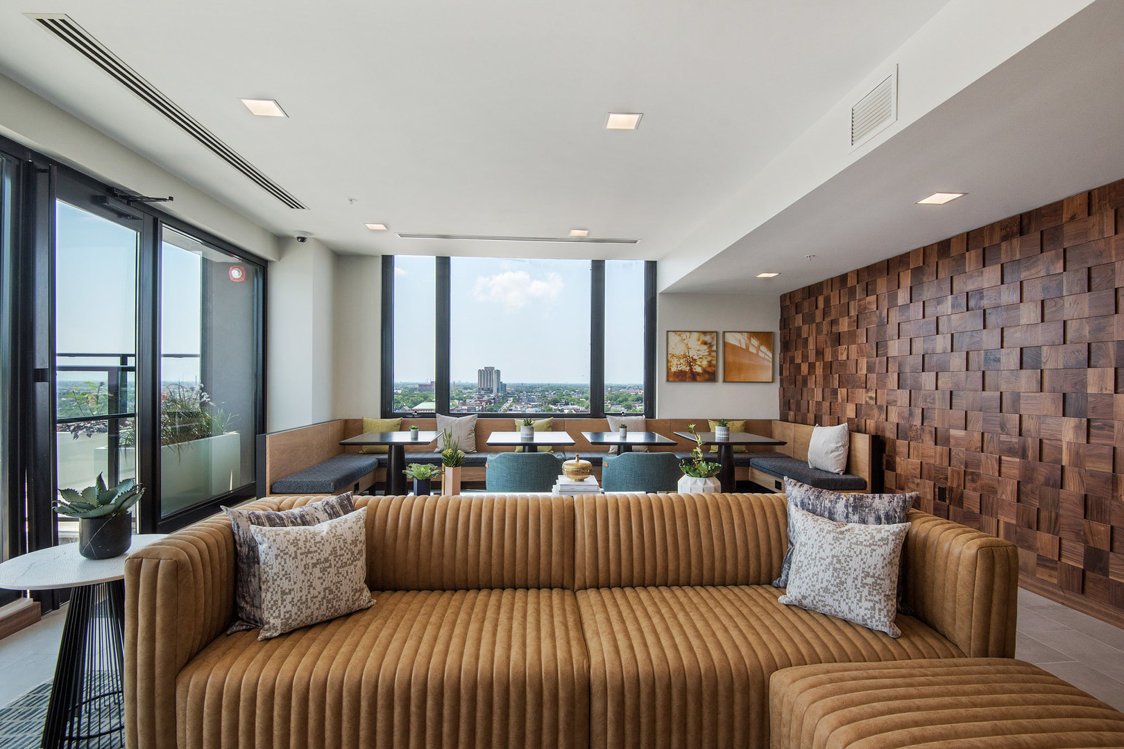 1640 West Division Street, Unit 1301 Chicago, IL 60622 - Photo 21 of 30