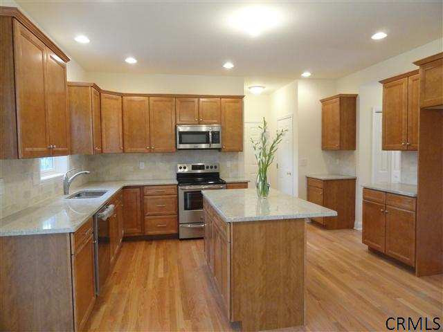 34 Pinewood Road Guilderland, NY 12084 - Photo 3 of 15 Photo 3