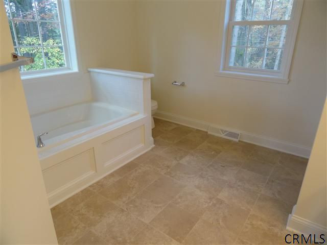 34 Pinewood Road Guilderland, NY 12084 - Photo 9 of 15 Photo 9