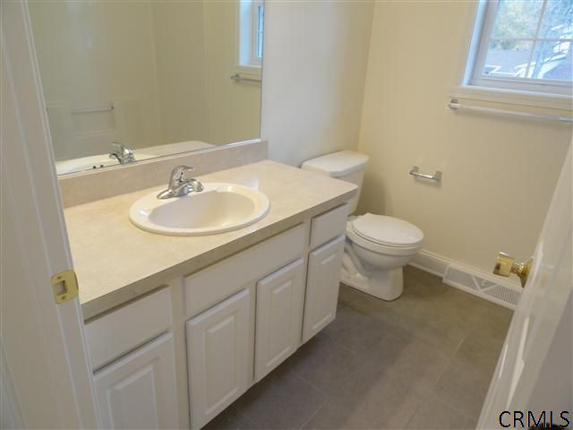34 Pinewood Road Guilderland, NY 12084 - Photo 10 of 15 Photo 10