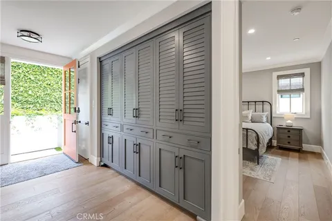$3,249,000 | 715 2nd Street, Hermosa Beach, CA 90254
