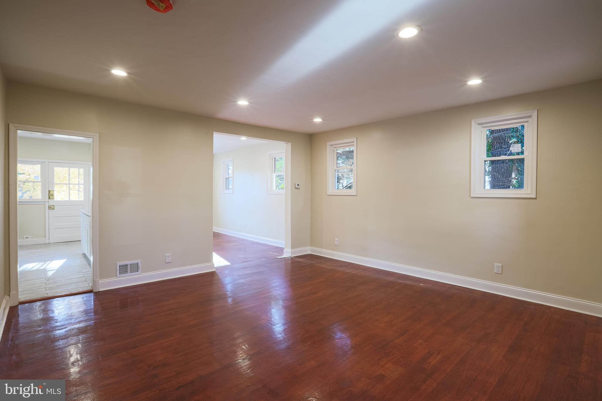 3419 Ludgate Road Baltimore, MD 21215 - Photo 4 of 30 Gallery Image 4