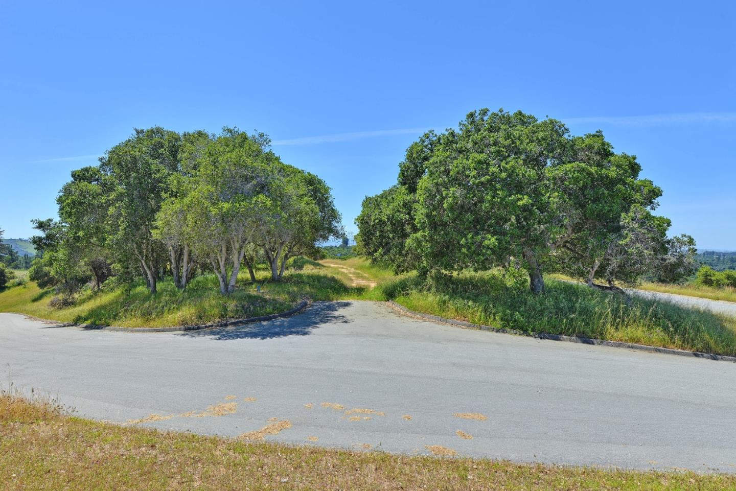 8945 Hidden Canyon Road Salinas, CA 93907 - Photo 9 of 17 Gallery Image 9