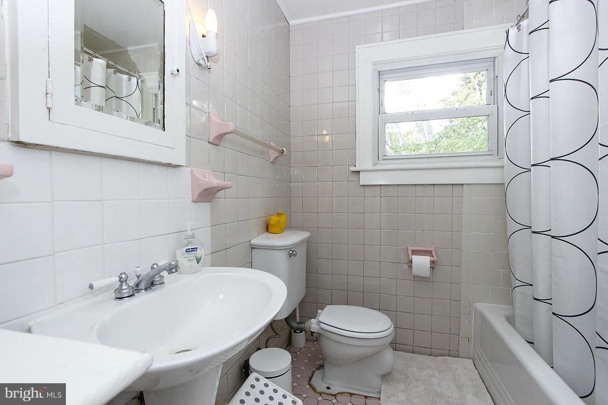 7313 Blair Road Northwest Washington, DC 20012 - Photo 19 of 30 Bath