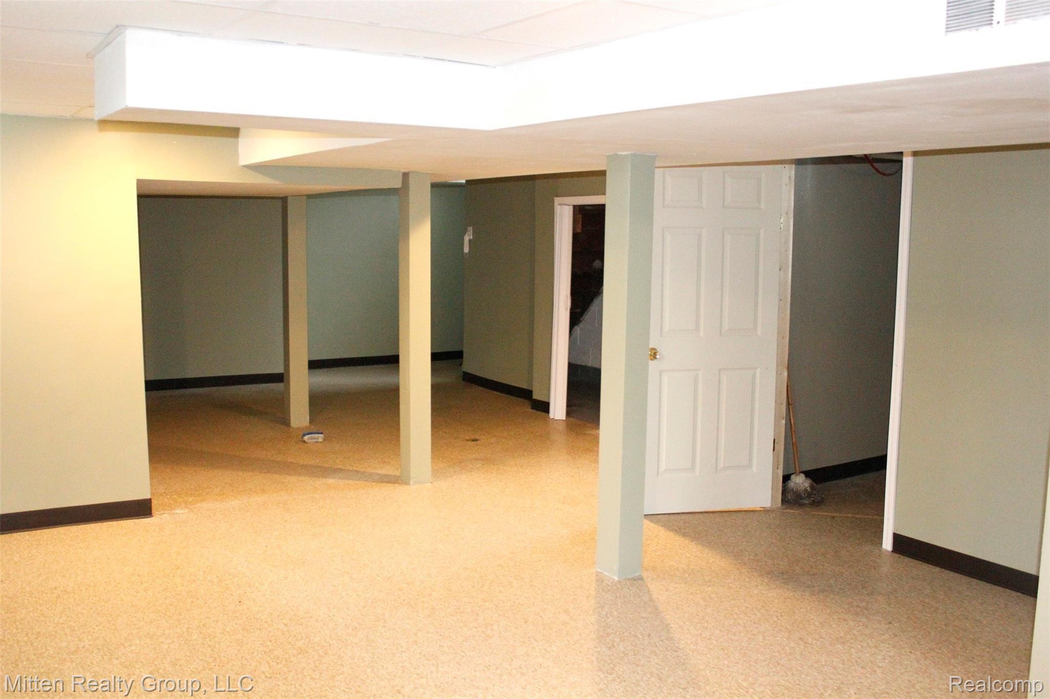 19188 Edinborough Road Detroit, MI 48219 - Photo 19 of 25 pic 19.JPG